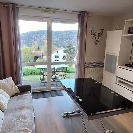 Le Petit Sapin アパート クソンリュプト・ロンジュメール