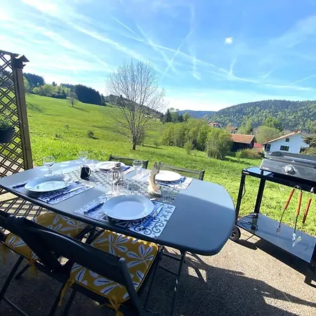 Le Petit Sapin アパート